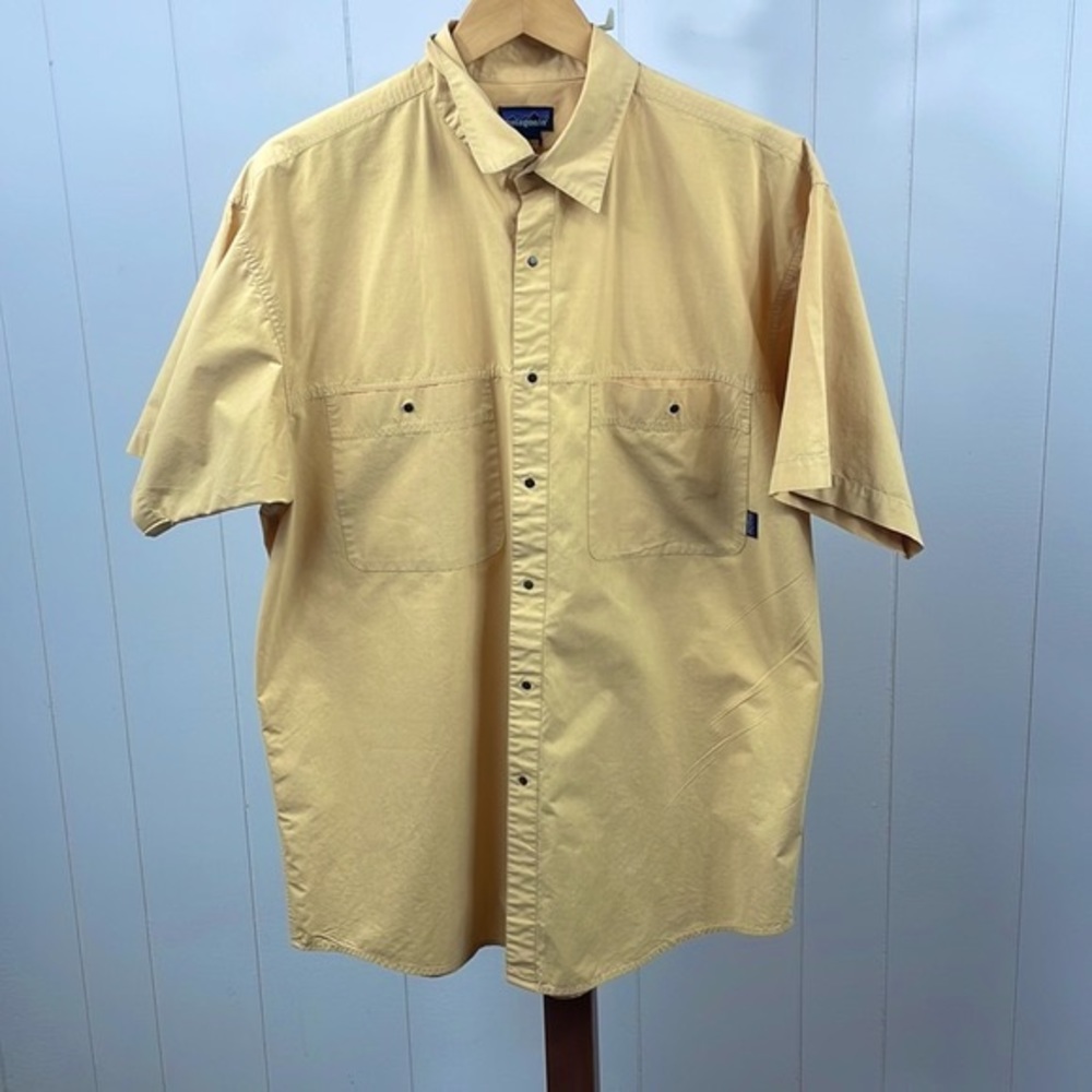 Patagonia Yellow Short Sleeve Collared Button Up Shirt